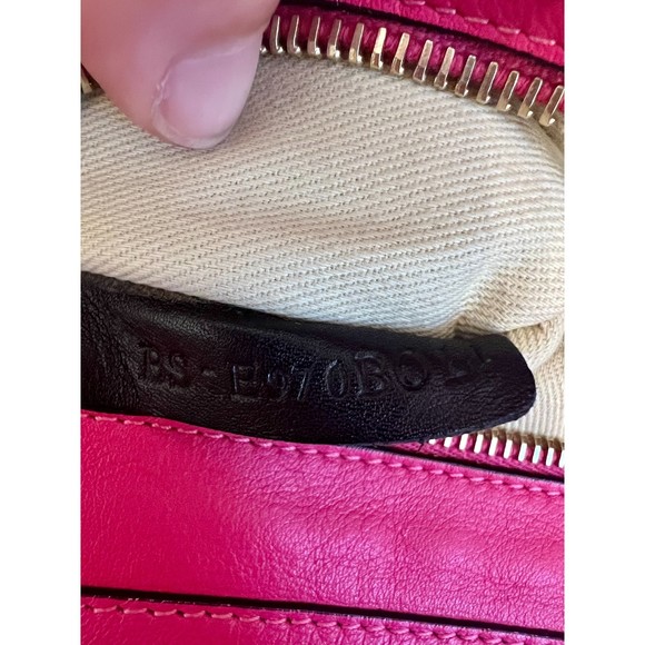 Valentino Garavani Vitello Medium Rockstud Tote in Pink - Picture 14 of 14